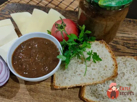 Сливовий соус із зеленню (як ткемалі)