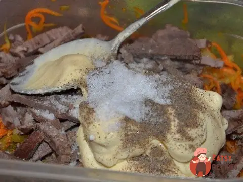 Салат з язиком та морквою