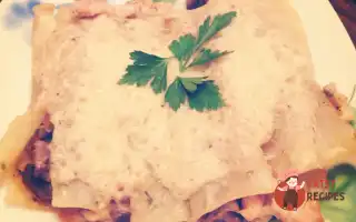 Каннеллоні, Фаршировані Куркою Та Грибами Під Соусом Бешамель