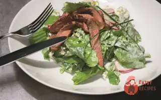 Качка З Редисом Та Соусом З Йогурту