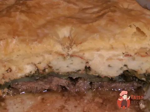 М'ясний каламбур з курки та яловичини