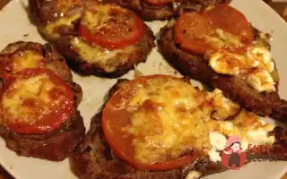 М'яСо По-Французьки З Цибулею Та Помідорами