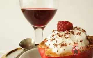 Яблука Під Білковим Кремом