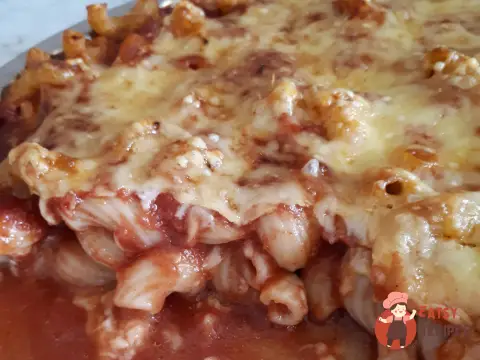 Гювеч із помідорів з макаронами