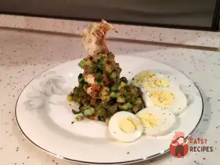 Вегетаріанське олив'є з селери і гірчичним соусом