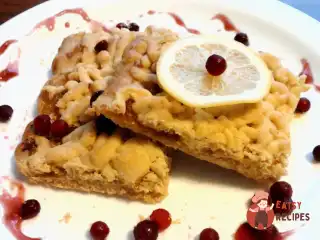 Тертий пиріг з лимонною цедрою