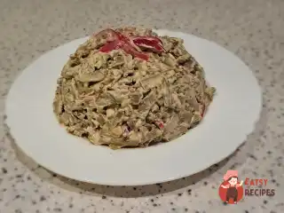 Салат із яловичої печінки з маринованою цибулею