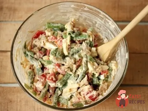 Салат з курячим філе та стручковою квасолею