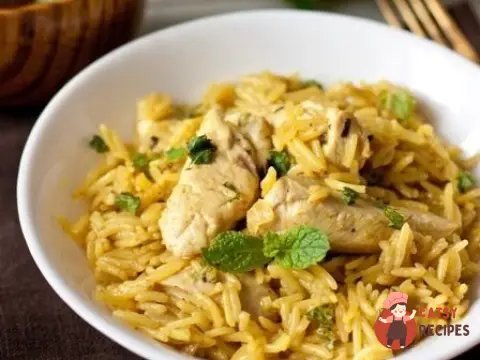 Курка з рисом та каррі