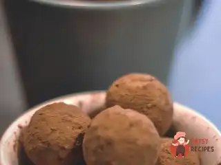 Кокосові цукерки з фініками
