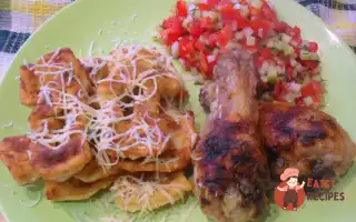 Курка З Картопляним Хмизом І Овочами Пико