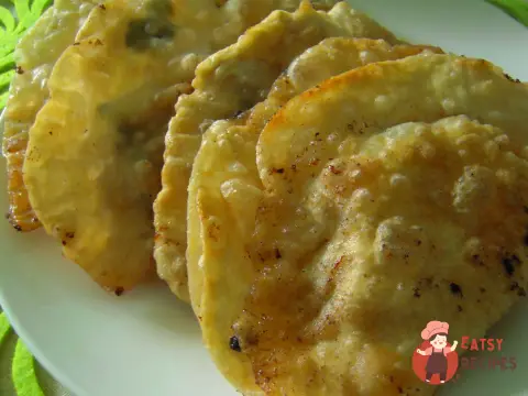 Класичні чебуреки з м'ясом