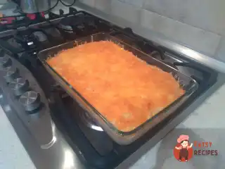 Цвітна капуста з фаршем під сирним соусом бешамель