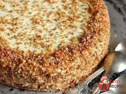Банановий торт з горіхами