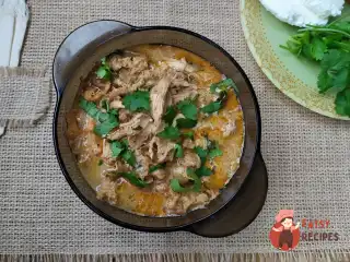 Курка в горіховому соусі