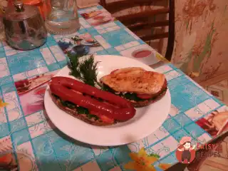 Студентський бутерброд із курячою грудкою