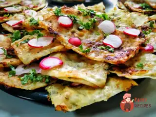Коржики з сиром, грибами та зеленню