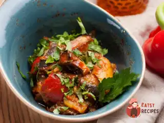 Аджапсандалі із запеченими баклажанами