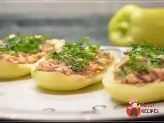 Закуска з болгарського перцю та курки