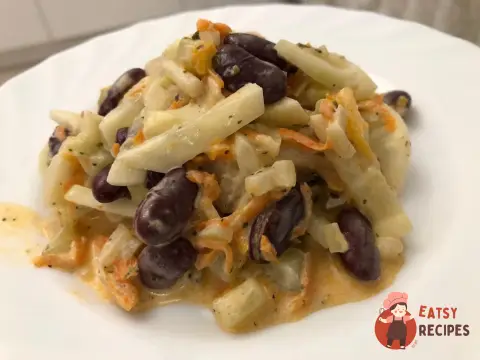 Салат з квасолею та кабачком