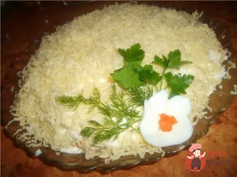 Грибний салат з куркою та червоною квасолею