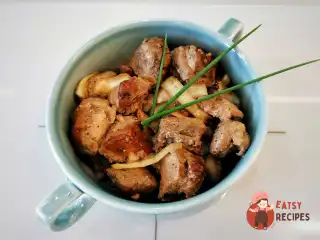 Теляча печінка в духовці