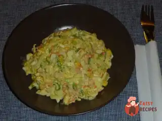 Салат з креветками та крабовими паличками