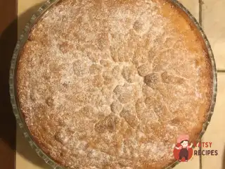 Бісквітний торт із джемом