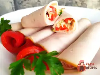 Рулетики з шинкою