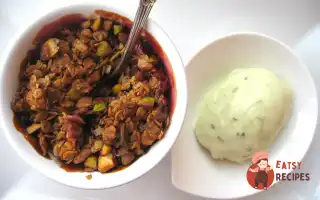 Крамбл З Полуницею, Сливою Та Фісташками