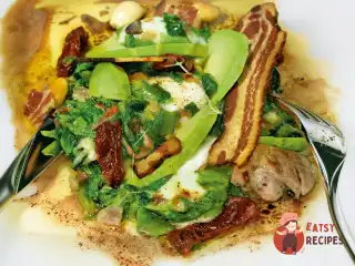 Теплий салат з курячою грудкою