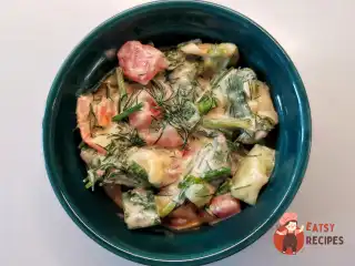 Овочевий салат із яйцями