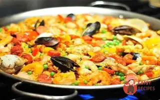 Паелья З Куркою, Варено-Копченою Яловичиною Та Морепродуктами
