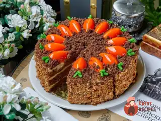 Морквяний торт з волоськими горіхами та кленовим сиропом
