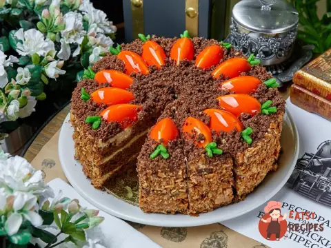 Морквяний торт з волоськими горіхами та кленовим сиропом