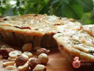 Кіш з козячим сиром та лісовими горіхами