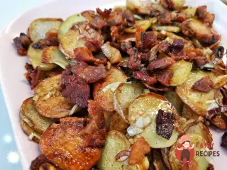 Смажена картопля з шкварками
