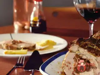 Свинина з інжиром