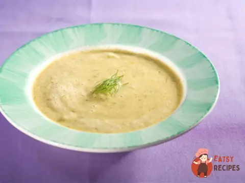 Швидкий зелений суп-пюре з кабачками