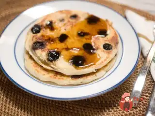 Кукурудзяні млинці з чорницею