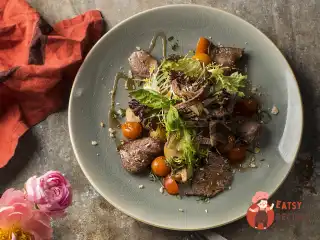 Теплий салат із яловичиною