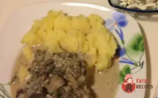 Курячі Стегна У Вершковому Соусі З Лісовими Грибами