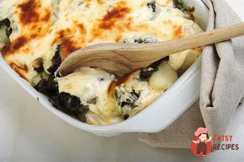 Шпинат із соусом бешамель