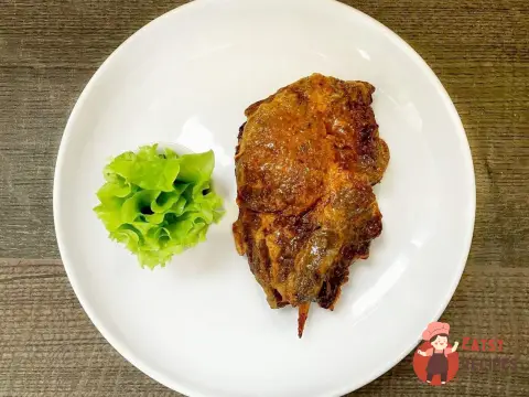 Яловичий край з соусом чипотлі