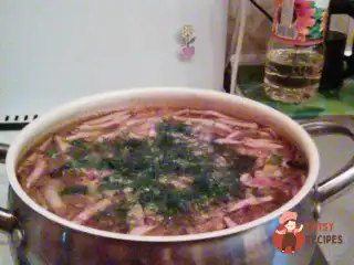 Солянка на курячому бульйоні