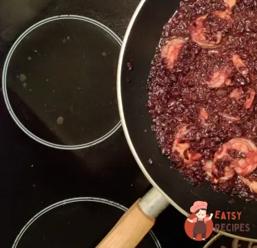 Імператорський (чорний) рис із королівськими креветками