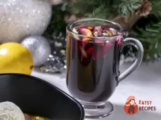 Глінтвейн з вишневого пива з малиновим пюре