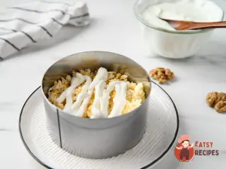 Крок 3: Королівський салат із волоськими горіхами