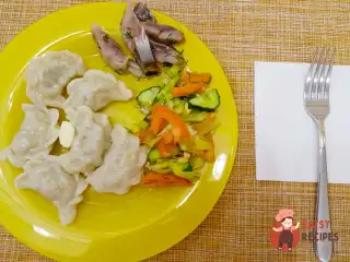 Вареники з картоплею та цибулею