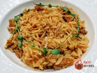 Рис із тушкованою свининою